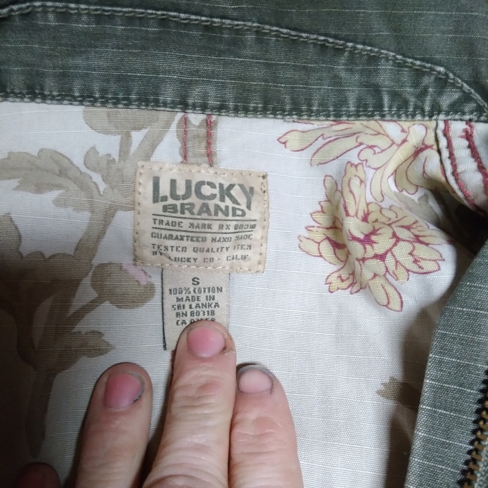Jean jacket - Picture 2 of 3